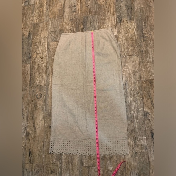 Women’s Richard Malcolm tan linen blend maxi skirt with basket weave pattern hem - Picture 6 of 6